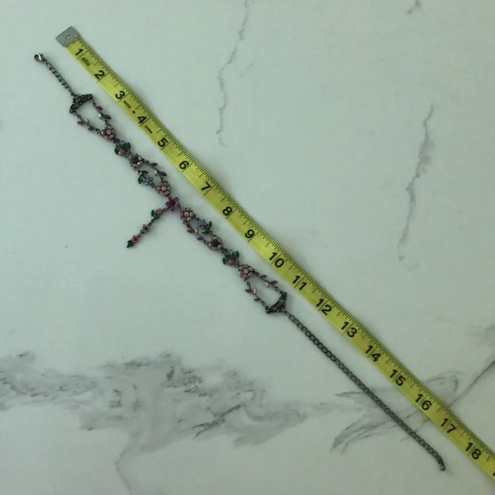 Floral rhinestone choker - Picture 15 of 16